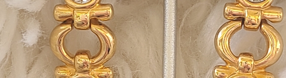 Swarovski Crystal Swan Signed Pierced Earrings- Great Condition - Picture 6 of 6